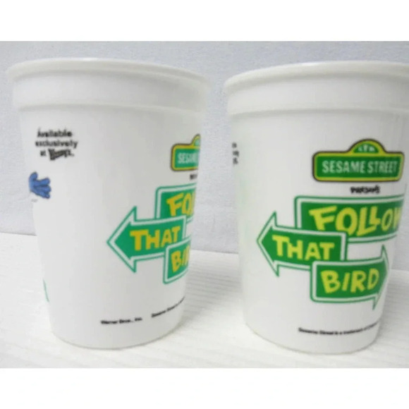 Vintage Sesame Street Wendy’s Cups Cartoon Kids Plastic Set of 2 RETIRED - Picture 2 of 4